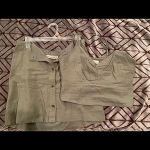 Abercrombie and Fitch crop top and skirt outfit